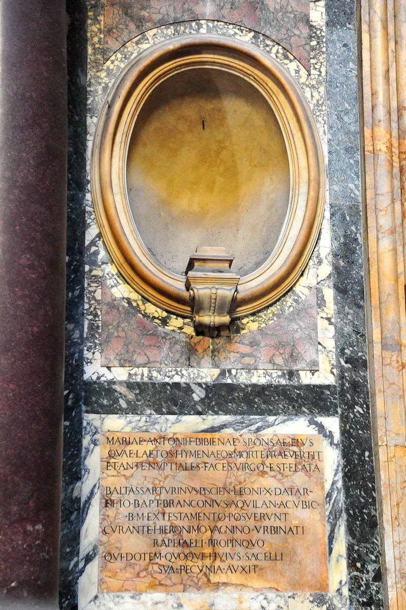 Piazza_della_Rotonda-Pantheon-Monumento_a_Maria_Bibiena-1520