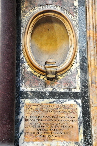 Piazza_della_Rotonda-Pantheon-Monumento_a_Maria_Bibiena-1520