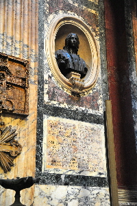 Piazza_della_Rotonda-Pantheon-Monumento_a_Raffaello_Sanzio-1520