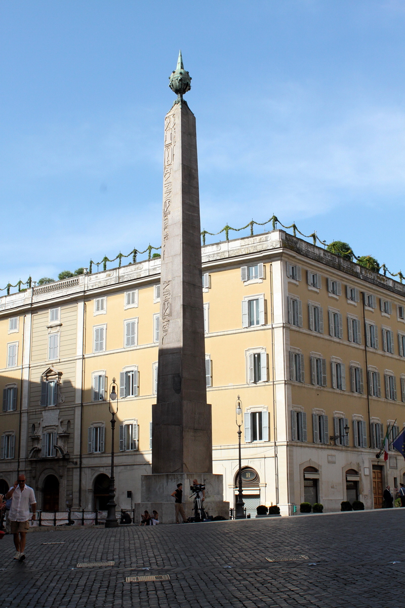 Piazza_di_Montecitorio-Obelisco (5)
