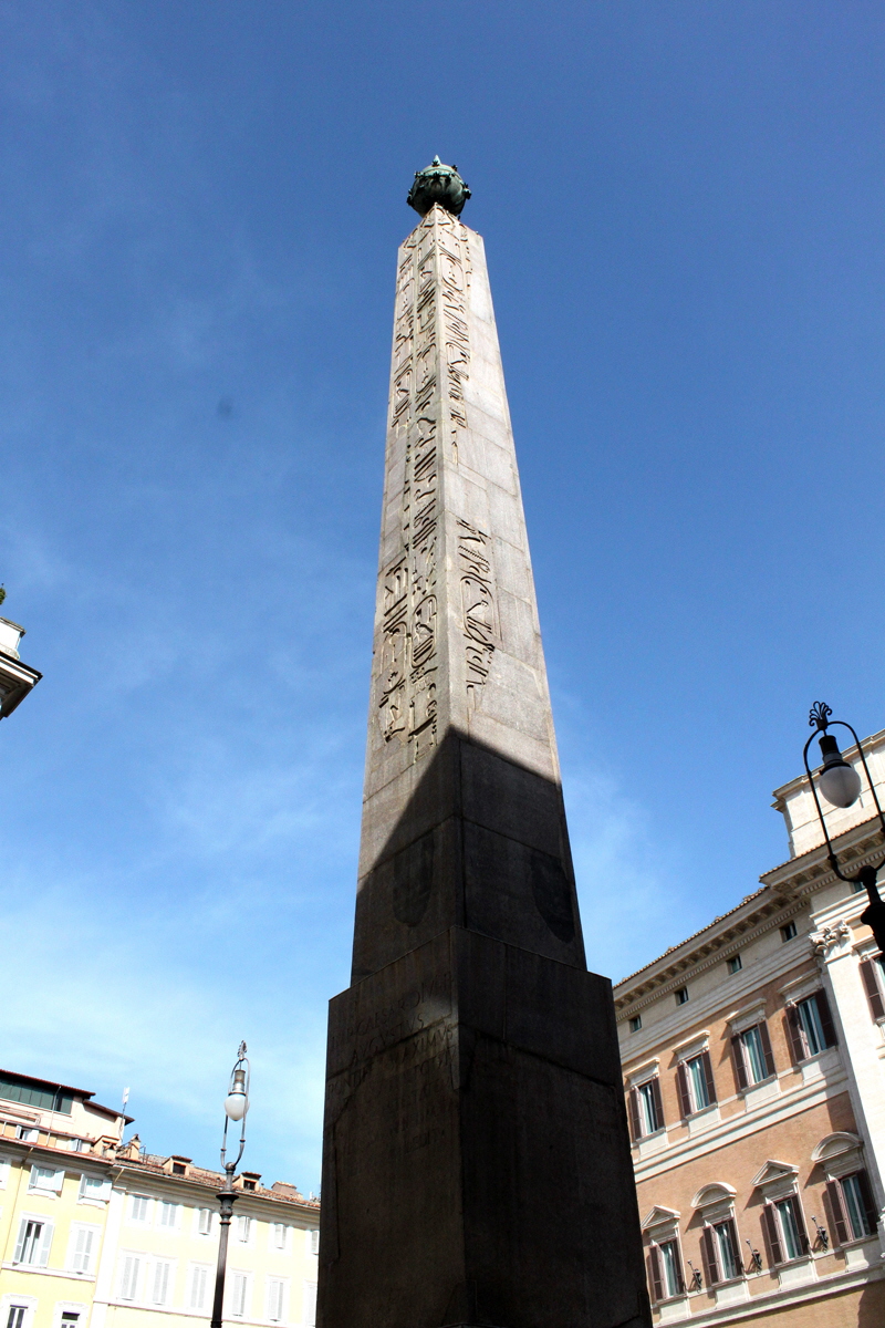 Piazza_di_Montecitorio-Obelisco (8)