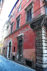 Via_del_Collegio_Capranica-Palazzo_al_n_10