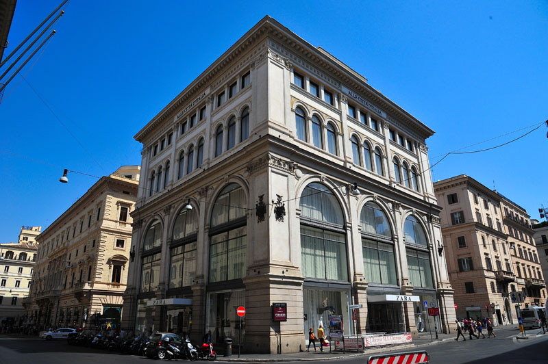Via_del_Corso-Palazzo_della_Rinascente (2)