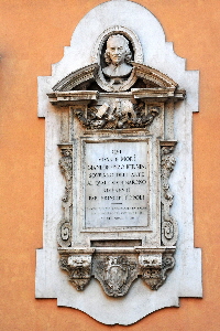 Via_della_Mercede-Palazzo_Fiano-Lapide_a_GL_Bernini