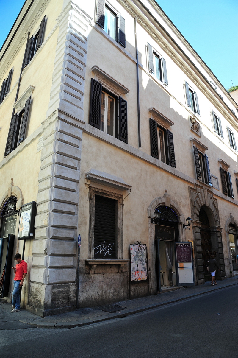 Via_della_Mercede-Palazzo_al_n_11 (2)