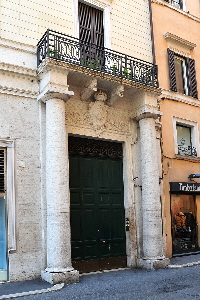 Via_delle_Convertite-Palazzo_Navigazione_Generale_Italiana