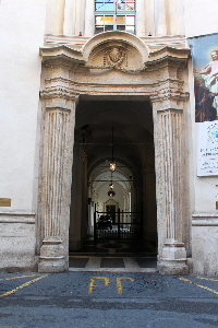 Via_di_Propaganda_Fide-Palazzo_omonimo-Ingresso_Laterale