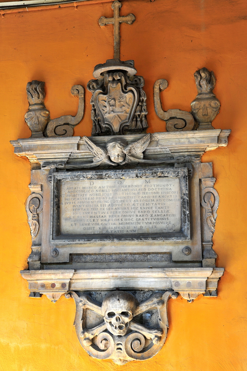 Via_di_S_Andrea_delle_Fratte-Chiesa_omonima-Chiostro-Lapidi_dello_abbate_Antonio_Perrone-1659
