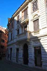 Via_di_S_Andrea_delle_Fratte-Palazzo_al_n_15
