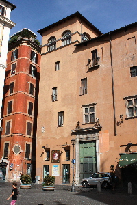 Piazza_Capranica-Palazzo omonimo (7)