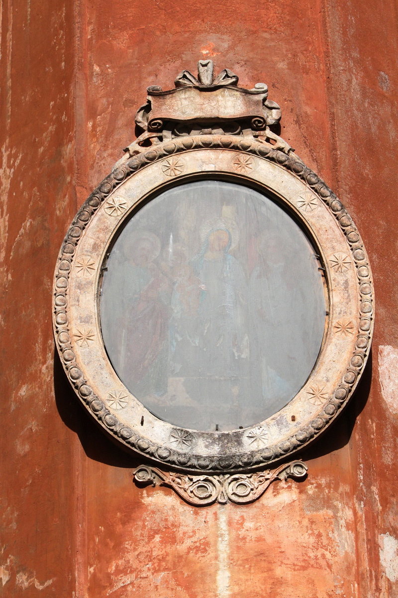 Piazza_Capranica-angolo_via_delle_Colonnelle_via_del_Collegio_Capranica-Edicola (2)