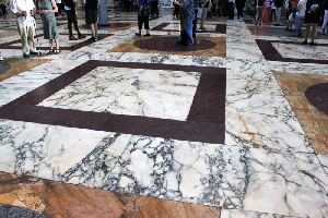 Piazza_della_Rotonda-Pantheon-Pavimento
