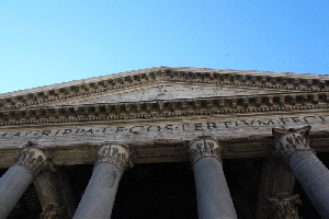 Piazza_della_Rotonda-Pantheon-Pronao (12)