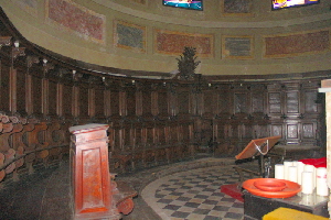 Piazza_di_S_Lorenzo_in_Lucina-Chiesa_omonima-Coro
