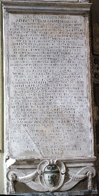 Piazza_di_S_Lorenzo_in_Lucina-Chiesa_omonima-Lapide_Indulgenza_Gregorio_XV-1624