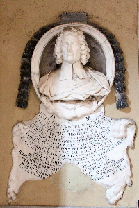 Piazza_di_S_Lorenzo_in_Lucina-Chiesa_omonima-Lapide_di_Bernardo_Pasquino-1710