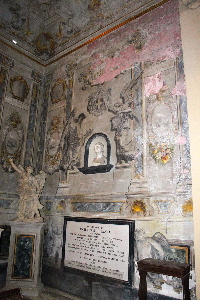 Piazza_di_S_Lorenzo_in_Lucina-Chiesa_omonima-Parete_dedicata_a_Umberto_I_di_Savoia