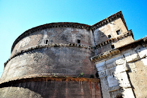 Via_della_Minerva-Pantheon-Lato_esterno destro (2)