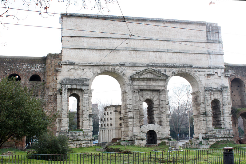 Piazza_di_Porta_Maggiore-La_Porta (5)