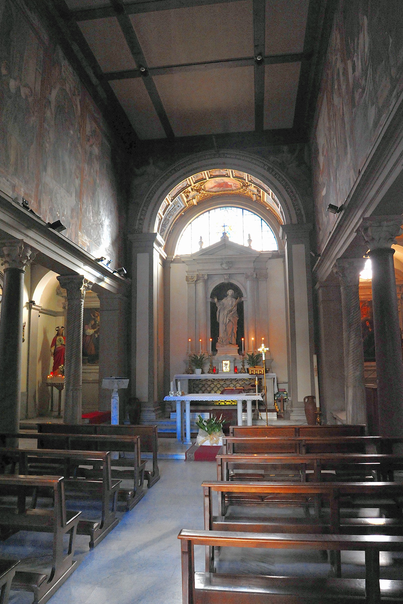 Via_Giovanni_Giolitti-Chiesa_di_S_Bibiana-Navata_centrale (2)