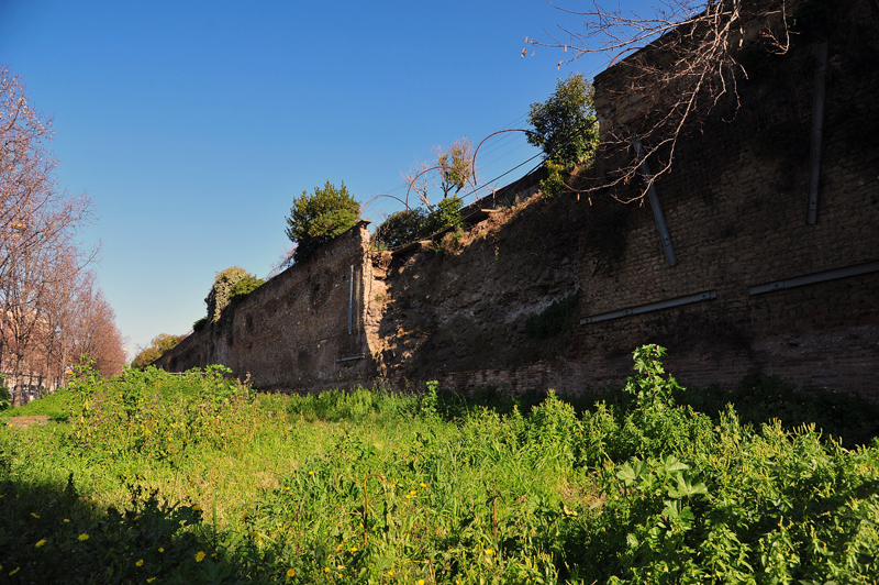 Viale_di_Porta_Tiburtina-Mura_Aureliane (2)