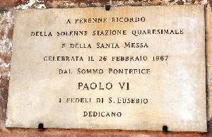 Piazza_Vittorio-Chiesa_di_S_Eusebio-Lapidi_visita_di_Paolo_VI-1967