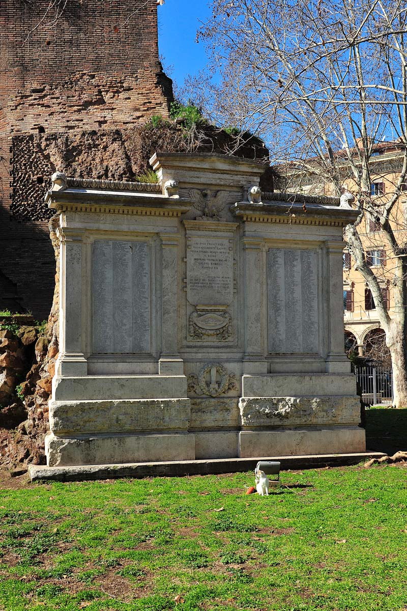 Piazza_Vittorio-Monumento_caduti_1945-18 (2)