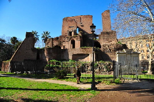 Piazza_Vittorio-Trofei di Mario (10)