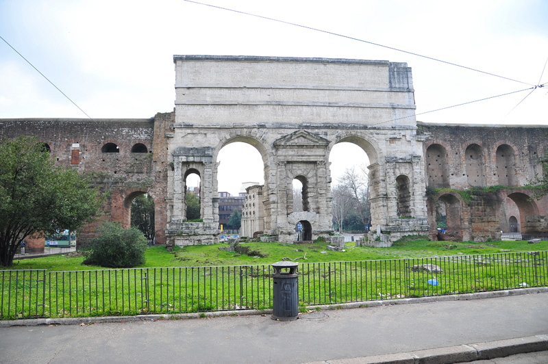 Piazza_di_Porta_Maggiore-La_Porta (11)