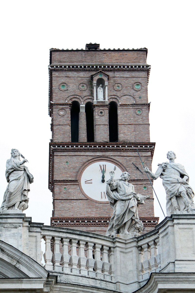 Piazza_di_Santa_Croce_in_Gerusalemme-Basilica (19)