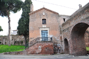 Piazza_di_Santa_Croce_in_Gerusalemme-Chiesa_di_Santa_Maria_del_Buon_Aiuto (4)