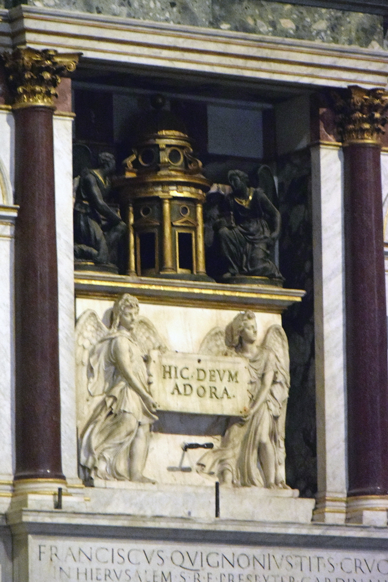 Piazza_di_Santa_Croce_in_Gerusalemme-Chiesa_omonima-Abside-Mon_Tabern_del_Card_FrancescoQuinones-1536 (3)