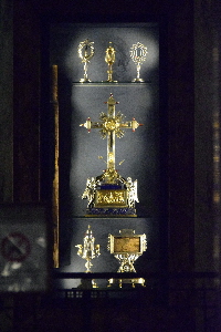 Piazza_di_Santa_Croce_in_Gerusalemme-Chiesa_omonima-Cappella_delle_Reliquie (2)