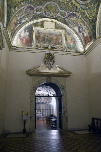 Piazza_di_Santa_Croce_in_Gerusalemme-Chiesa_omonima-Cappella_di_S_Elena (6)