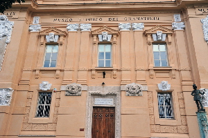 Piazza_di_Santa_Croce_in_Gerusalemme-Museo_Storico_dei_Granatieri (7)