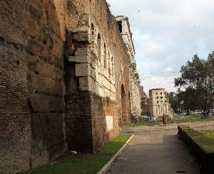 Piazzale_Labicano-Resti_Porta_Romana (3)