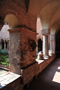 Piazzale_del_Verano-Chiesa_di_San_Lorenzo-Chiostro (16)