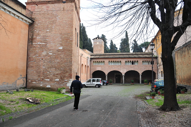 Piazzale_del_Verano-Chiesa_di_San_Lorenzo (7)