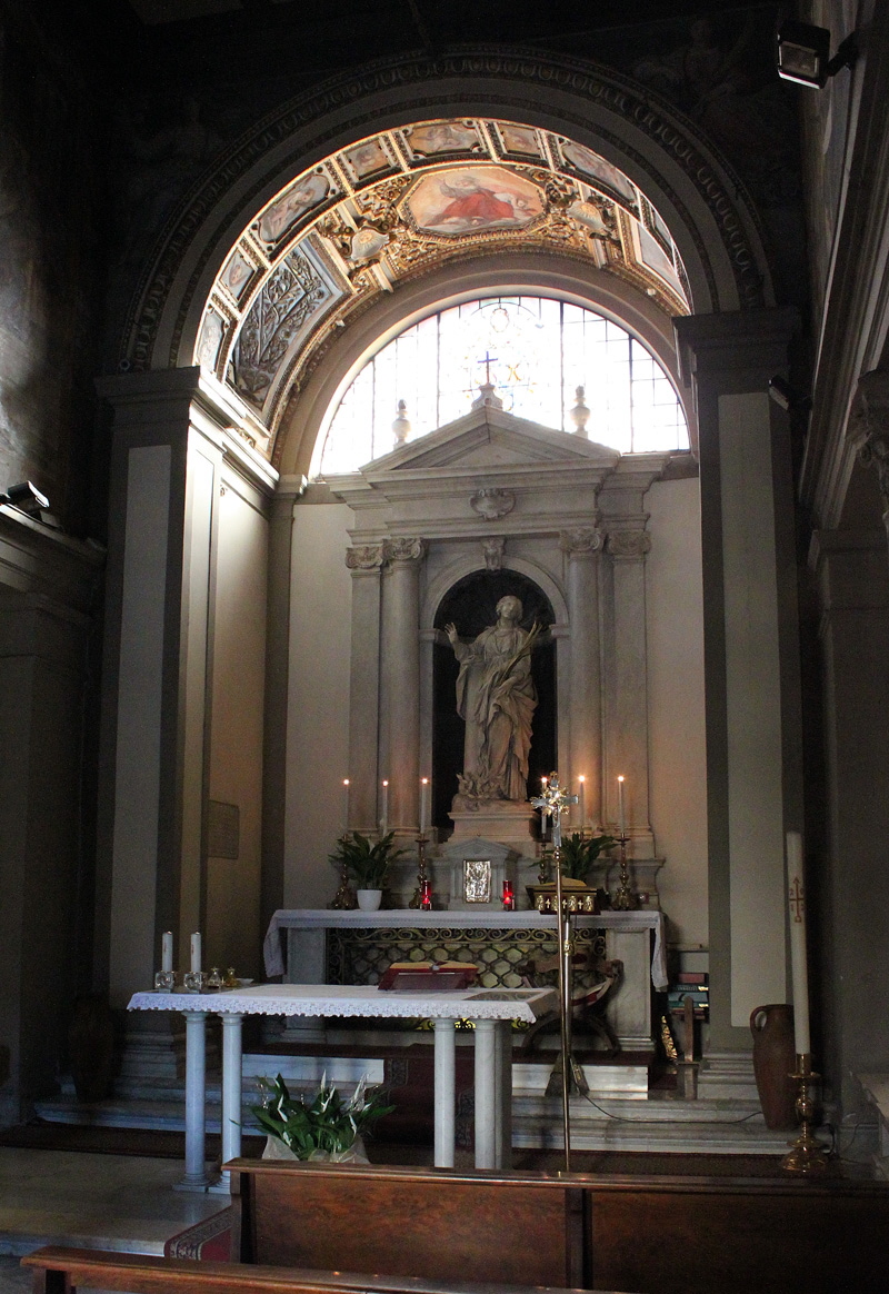 Via_Giovanni_Giolitti-Chiesa_di_S_Bibiana-Altare_Maggiore