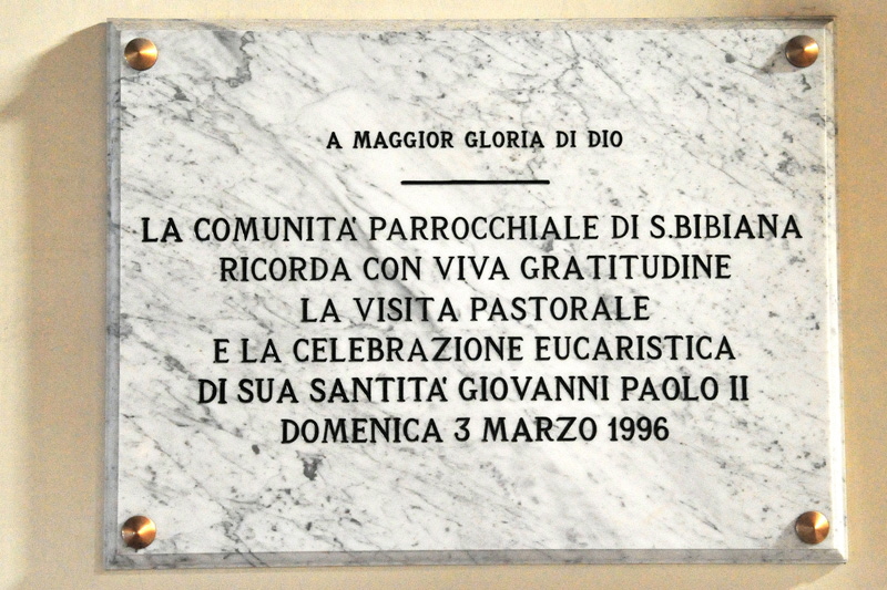Via_Giovanni_Giolitti-Chiesa_di_S_Bibiana-Lapide_visita_Giovanni_Paolo_II-1996