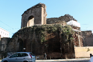 Via_Giovanni_Giolitti-Ninfeo_dei_Licinii (11)