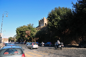 Via_di_Porta_di_San_Lorenzo-Mura_Aureliane