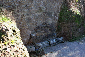 Via_di_Porta_di_San_Lorenzo-Mura_Aureliane (18)