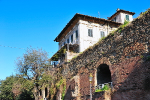 Via_di_Porta_di_San_Lorenzo-Mura_Aureliane (7)