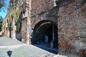 Via_di_Porta_di_San_Lorenzo-Mura_Aureliane (9)