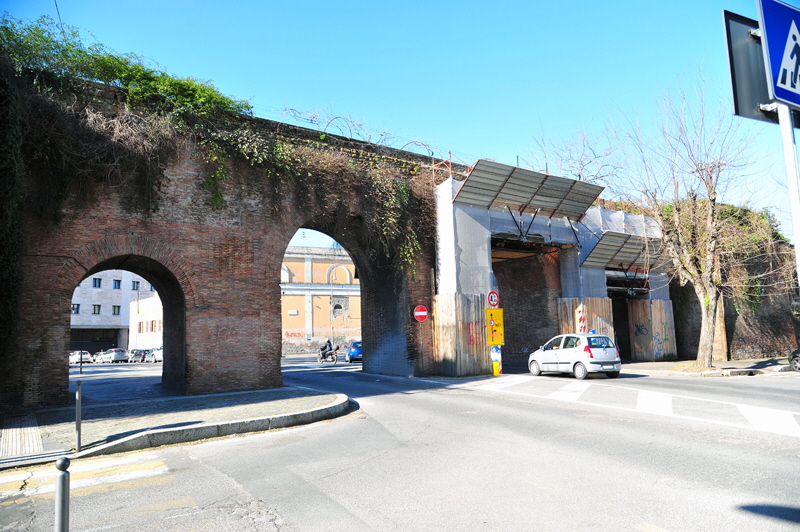 Viale_di_Porta_Tiburtina-Mura_Aureliane (16)