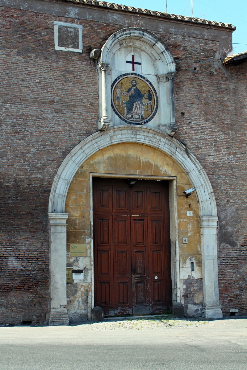 Largo della Sanit - Monastero dei Trinitari - portale