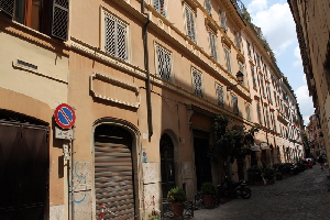 Via della Madonna dei Monti n-5-7 - Casa del XVIII sec