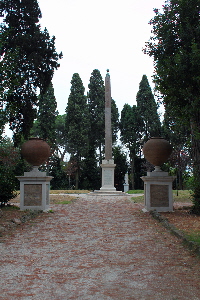 via della Navicella - Villa Celimontana - Obelisco (2)
