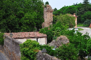 via di S Paolo della Croce - Chiesa di S Tommaso in Formis - vista dalla Cella di S Giovanni de Matha (2)